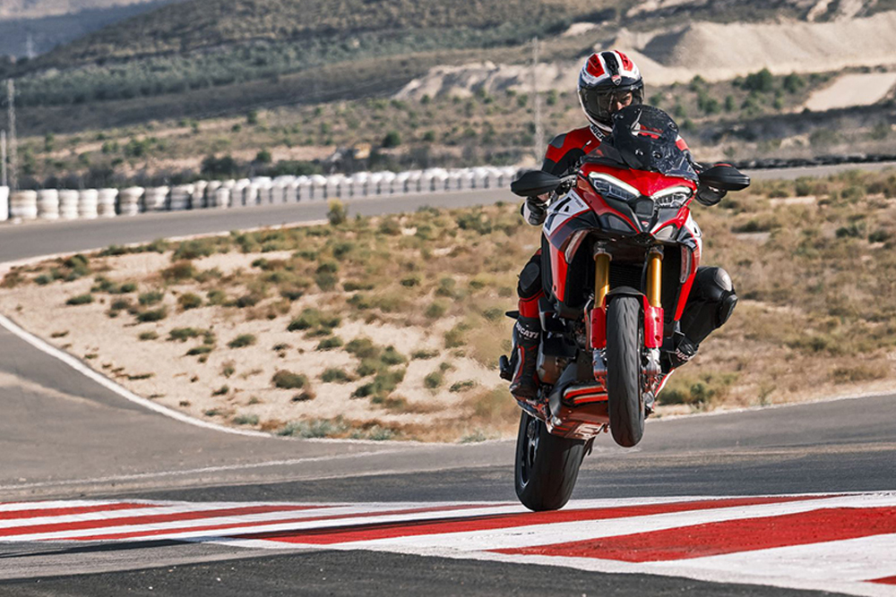 multistrada V4 pikes peak