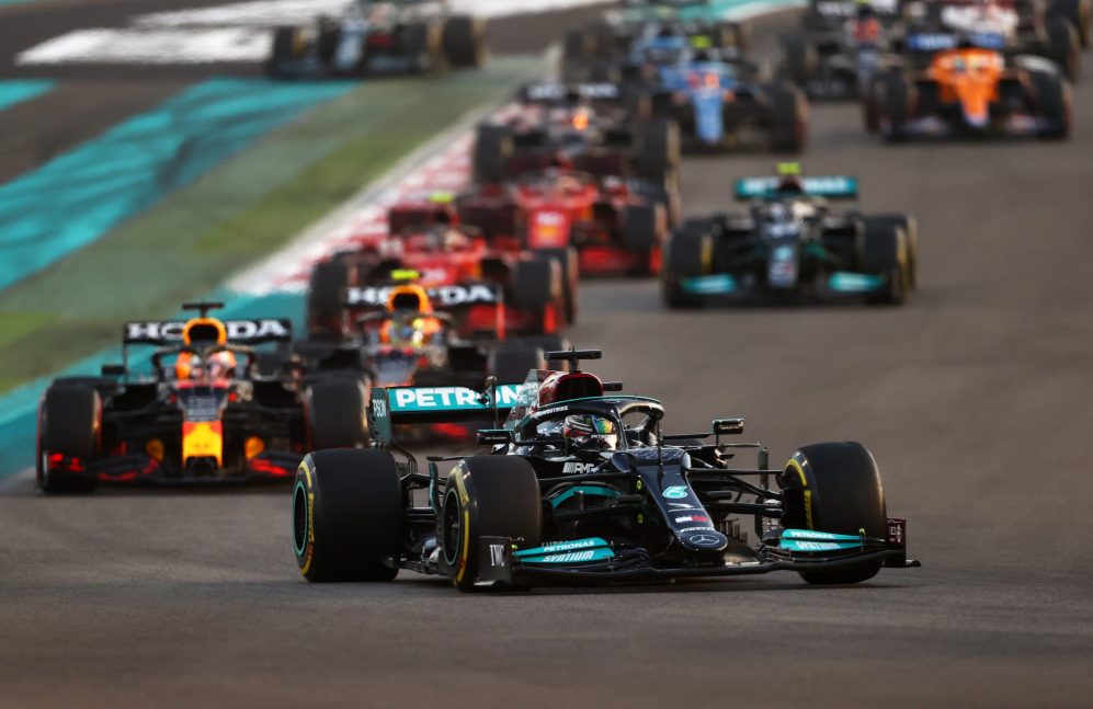 Verstappen e hamilton: partenza