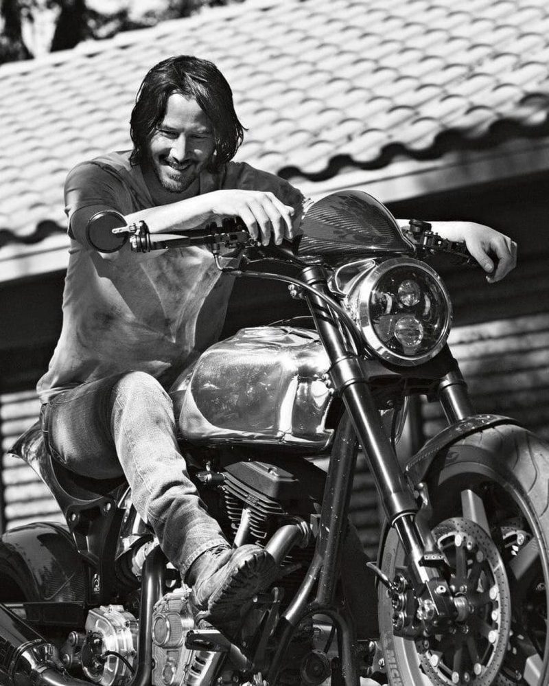 Keanu Reeves in moto
