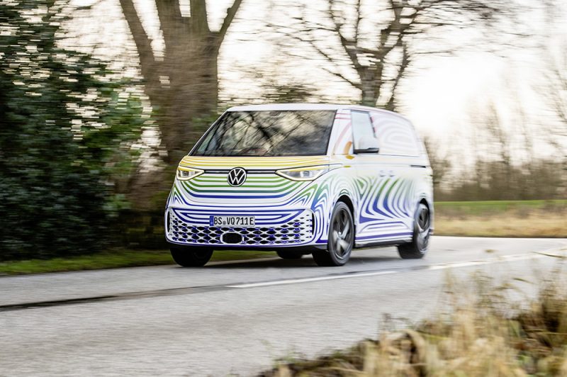 ID. Buzz arriva il furgoncino Volkswagen del futuro