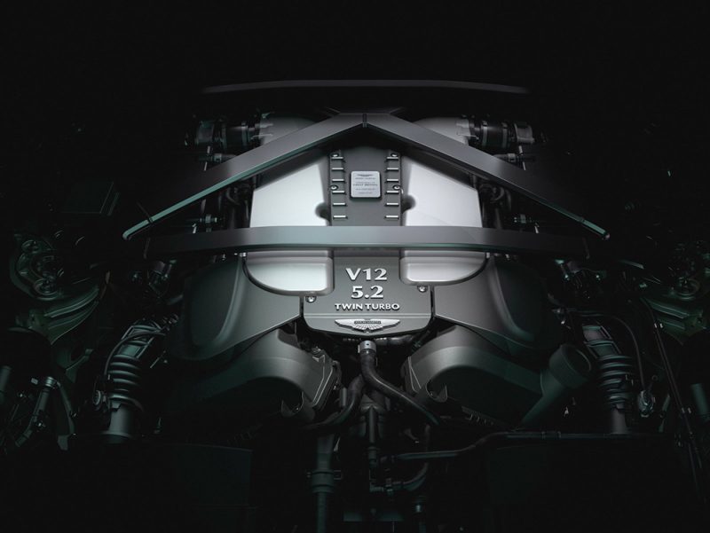 Aston Martin Vantage V12 Serie Speciale per l’addio