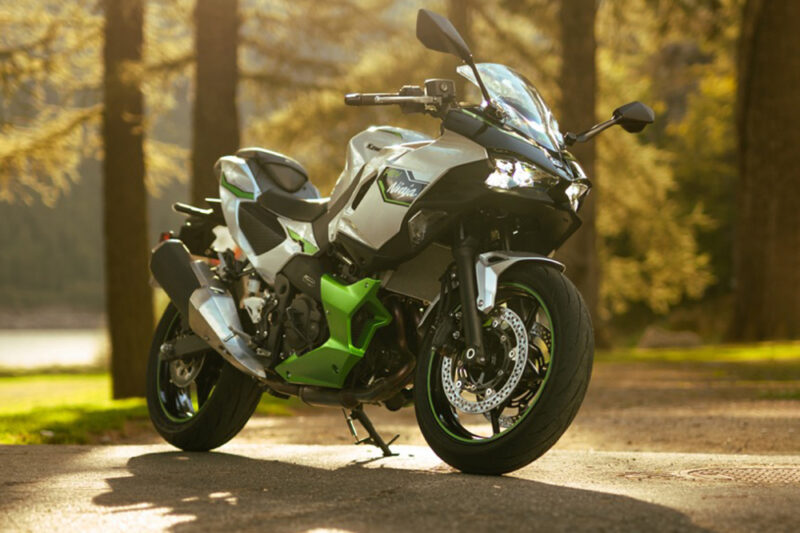 Kawasaki Ninja 7 Hybrid. Arriva la prima moto ibrida
