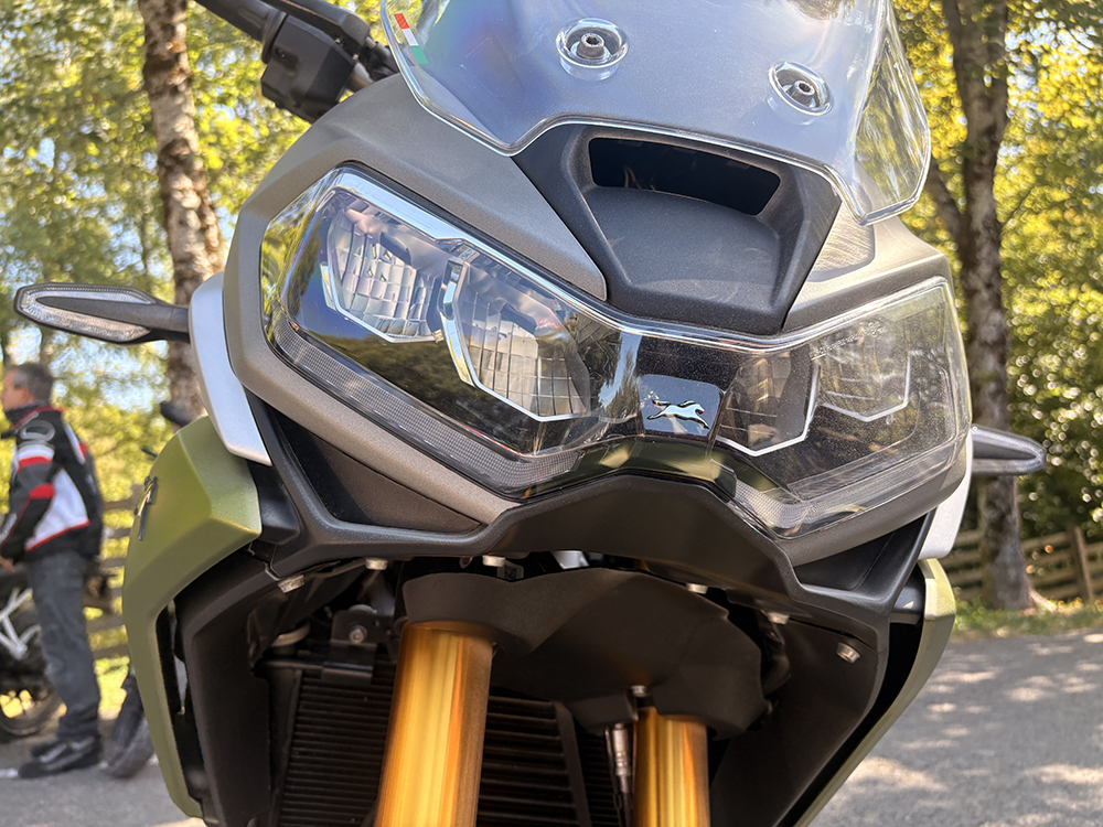 TVS RTX 300